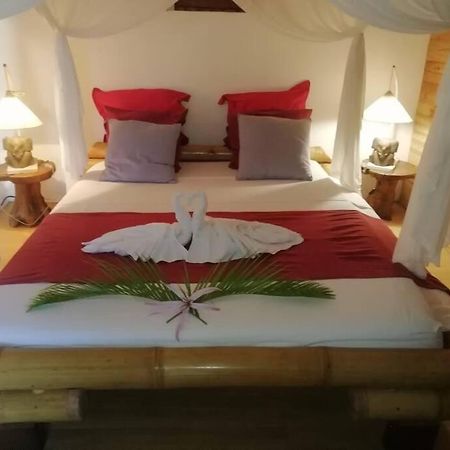Bungalow Atypique Ti Bambou A 500M De La Plage Sainte-Anne  Exteriör bild