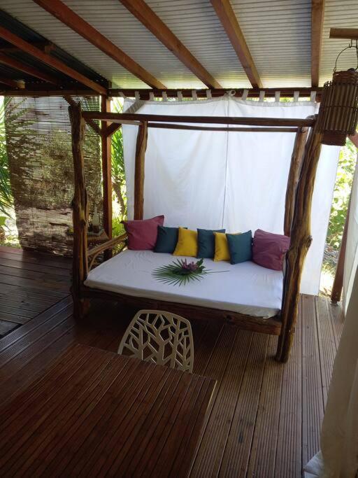 Bungalow Atypique Ti Bambou A 500M De La Plage Sainte-Anne  Exteriör bild