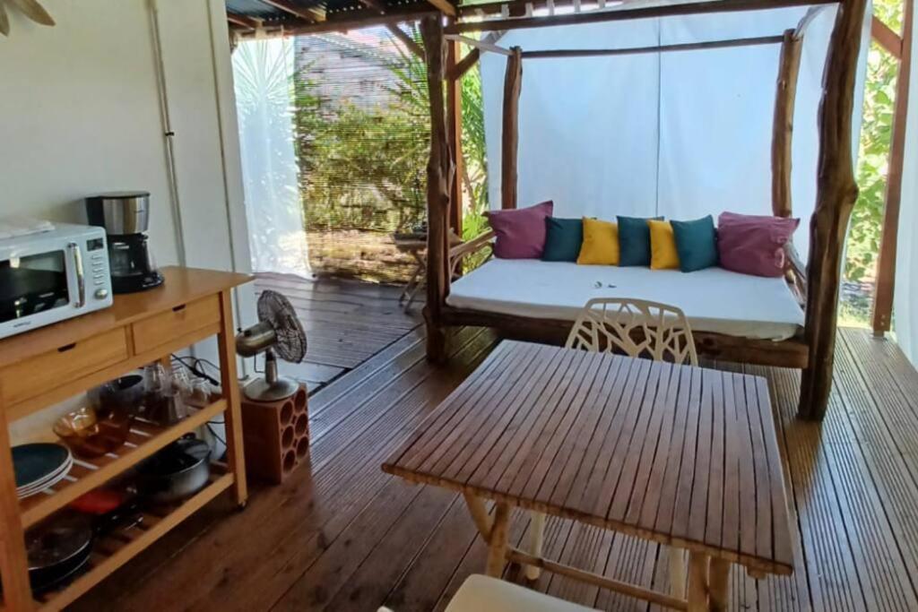 Bungalow Atypique Ti Bambou A 500M De La Plage Sainte-Anne  Exteriör bild