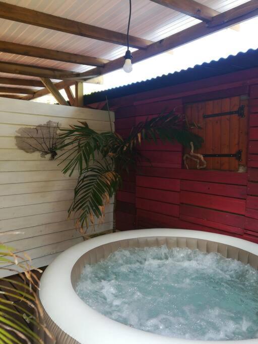 Bungalow Atypique Ti Bambou A 500M De La Plage Sainte-Anne  Exteriör bild