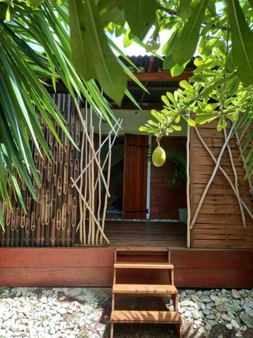 Bungalow Atypique Ti Bambou A 500M De La Plage Sainte-Anne  Exteriör bild